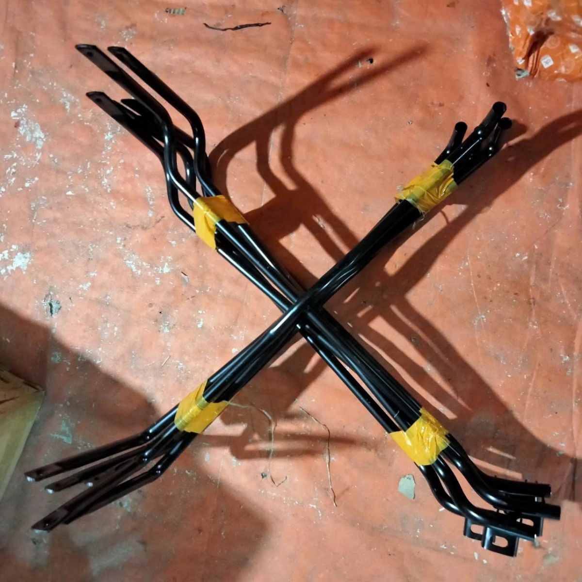 GIÁ TREO LỐP PHỤ SAU TERACO T100,DONGBEN X30
