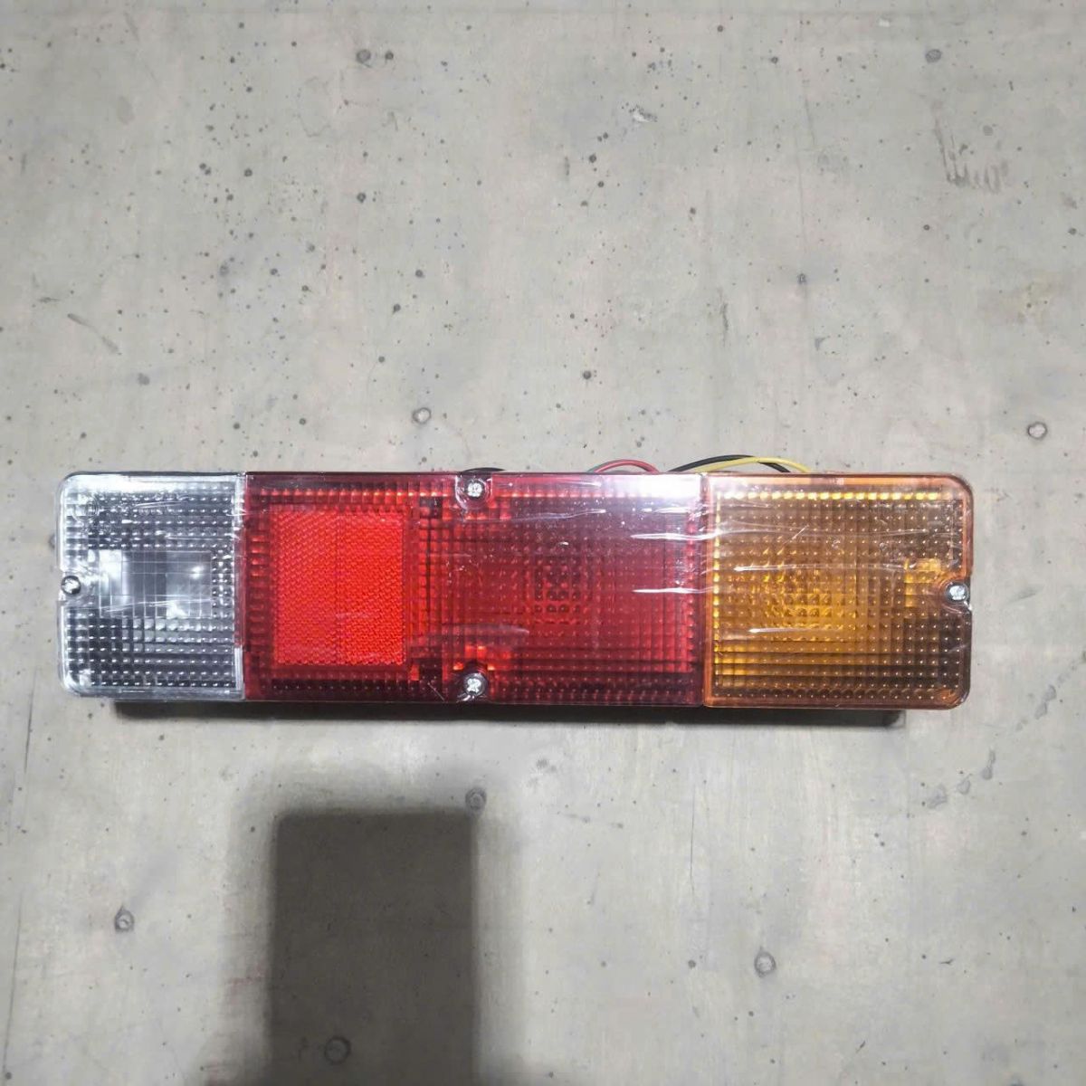 ĐÈN HẬU SUZUKI APV, SUZUKI PRO, CARRY