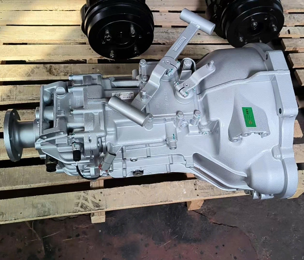 HỘP SỐ TỔNG THÀNH VEAM NISSAN 651