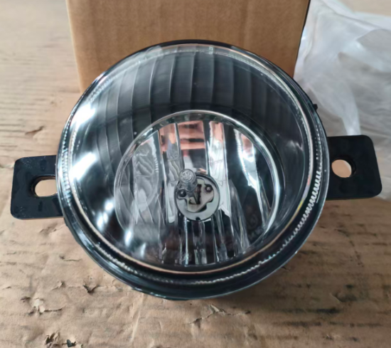 ĐÈN CẢN SƯƠNG MÙ VEAM VT651 6T5