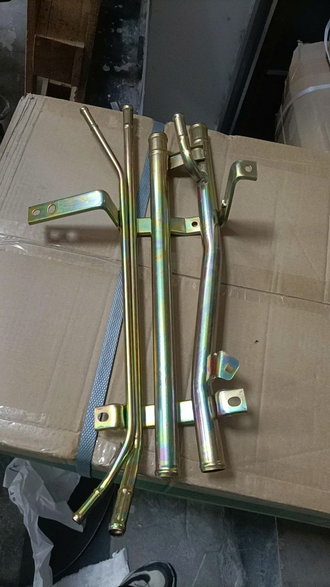ỐNG NƯỚC SẮT GẦM XE DONGBEN 870